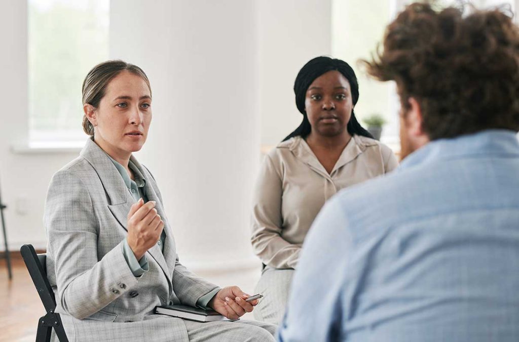 mediation at work, couple seeks mediation before court